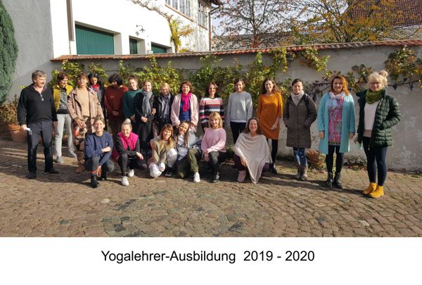 Yogalehrer-Ausbildung_2019-20_600.jpg